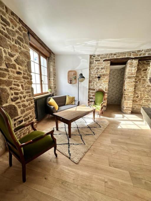 Petite Maison De Ville Авранш Экстерьер фото